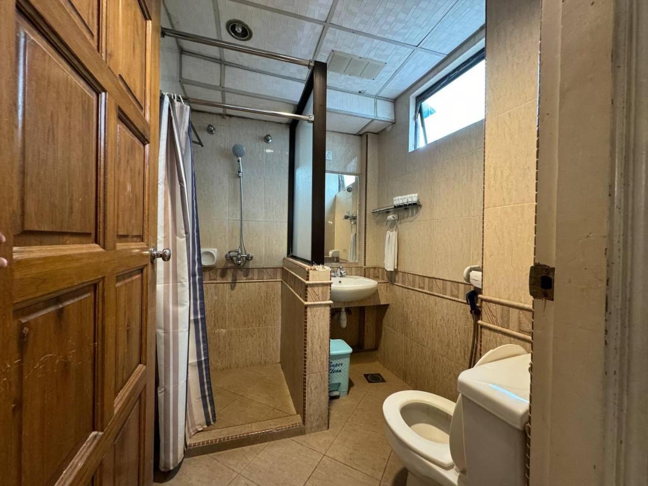 Flora Place Hotel Кота-Бару Экстерьер фото