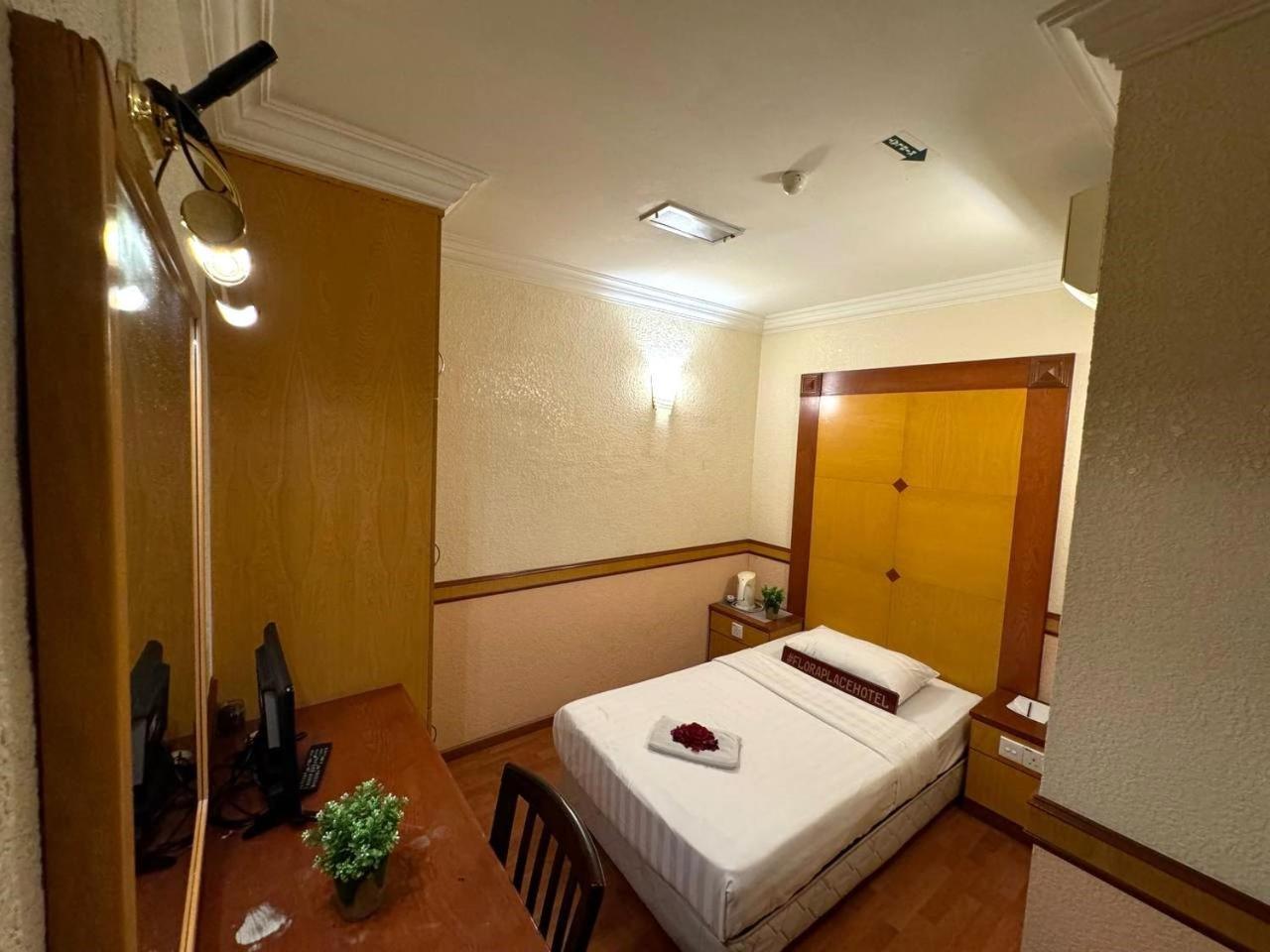 Flora Place Hotel Кота-Бару Экстерьер фото